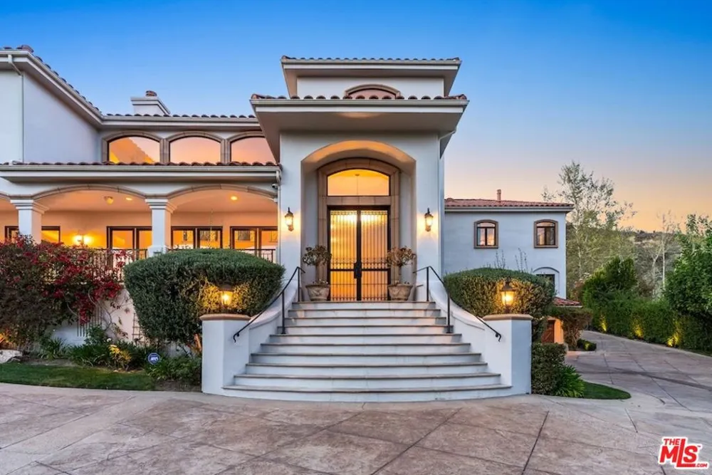 23593 Park South Street Calabasas, CA 91302