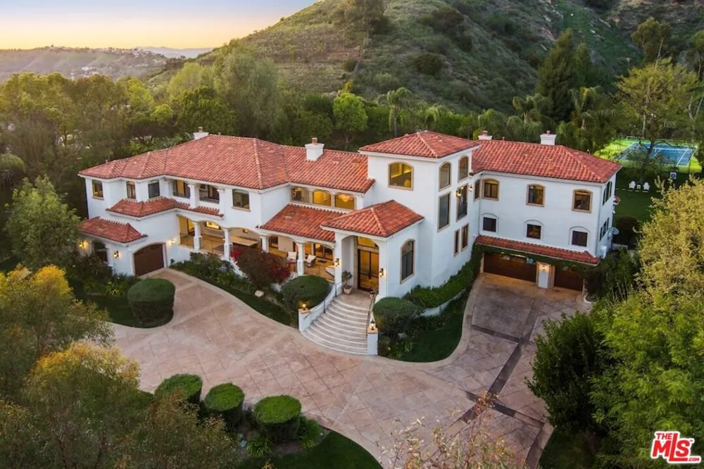 23593 Park South Street Calabasas, CA 91302