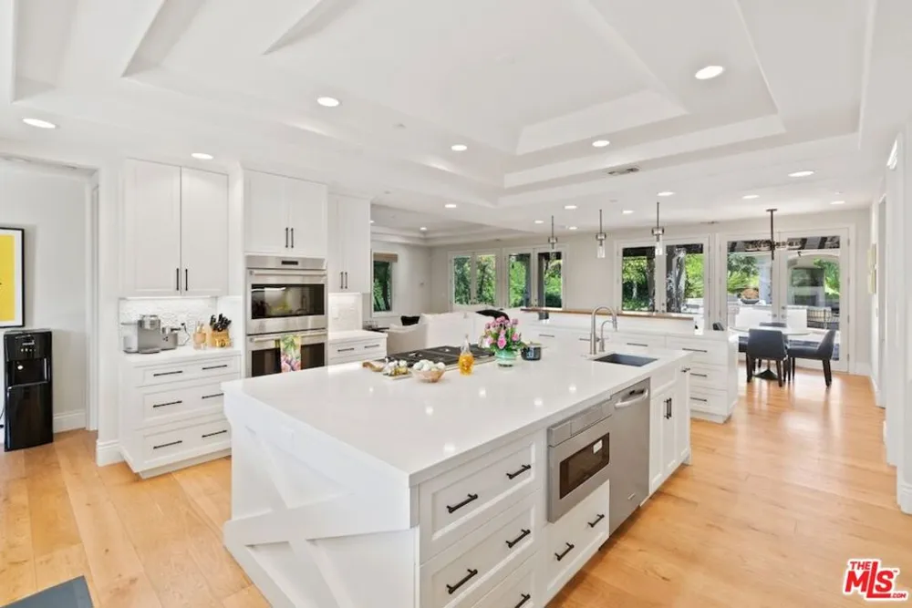 23593 Park South Street Calabasas, CA 91302