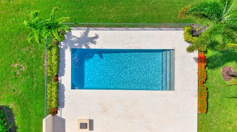 8236 Grand Prix Lane