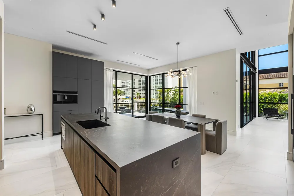1670 E Terra Mar Drive Lauderdale By The Sea, FL 33062