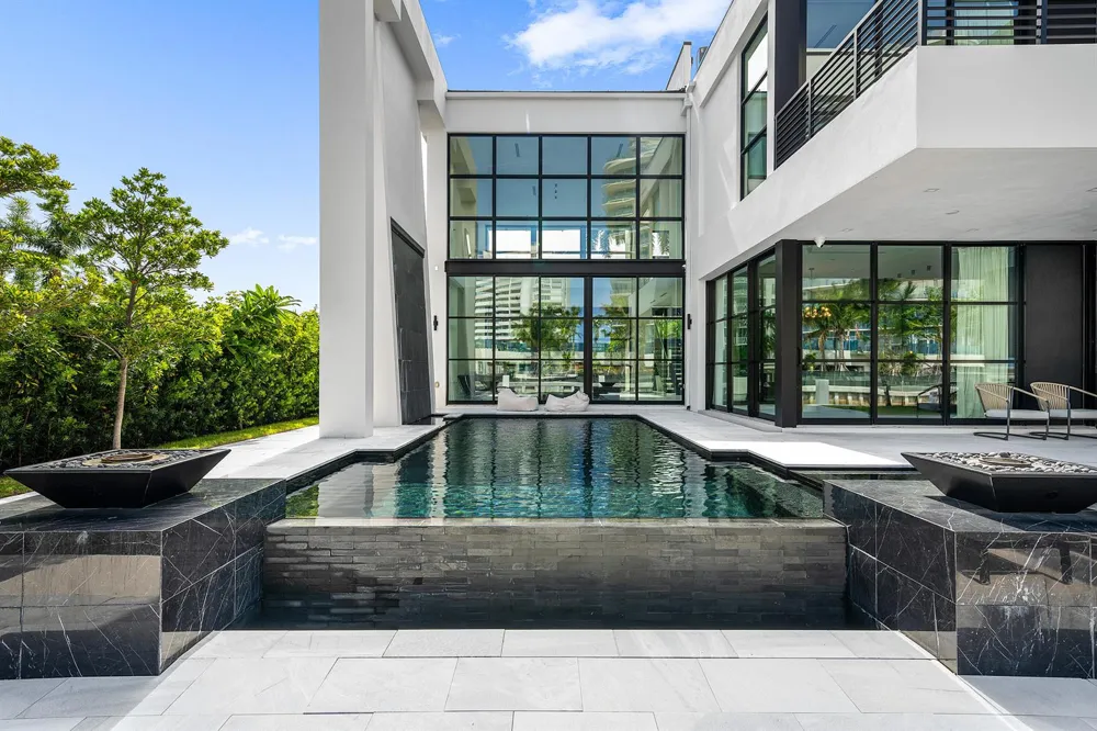 1670 E Terra Mar Drive Lauderdale By The Sea, FL 33062