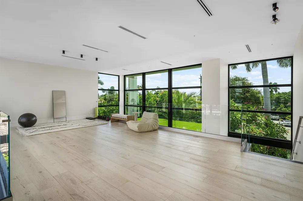 1670 E Terra Mar Drive Lauderdale By The Sea, FL 33062
