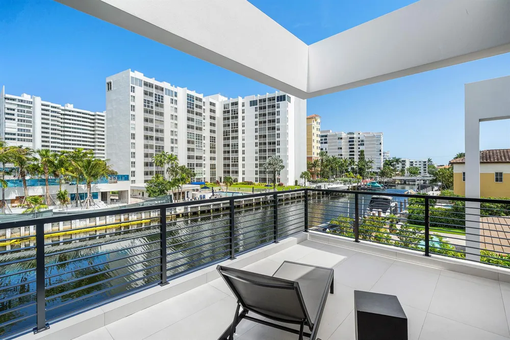 1670 E Terra Mar Drive Lauderdale By The Sea, FL 33062