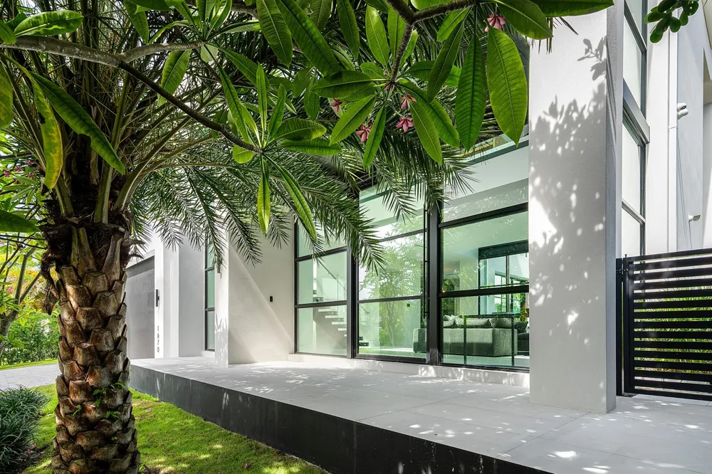 1670 E Terra Mar Drive Lauderdale By The Sea, FL 33062
