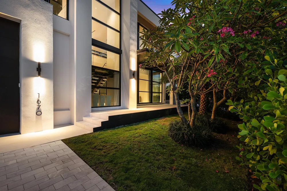 1670 E Terra Mar Drive Lauderdale By The Sea, FL 33062