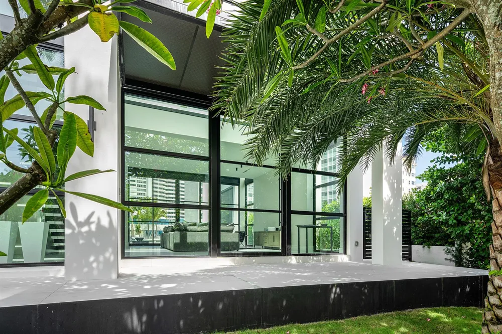 1670 E Terra Mar Drive Lauderdale By The Sea, FL 33062