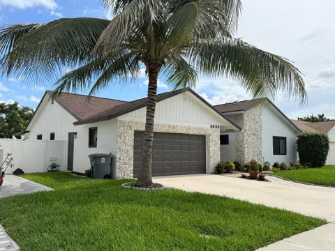 8843 SW 16th Street