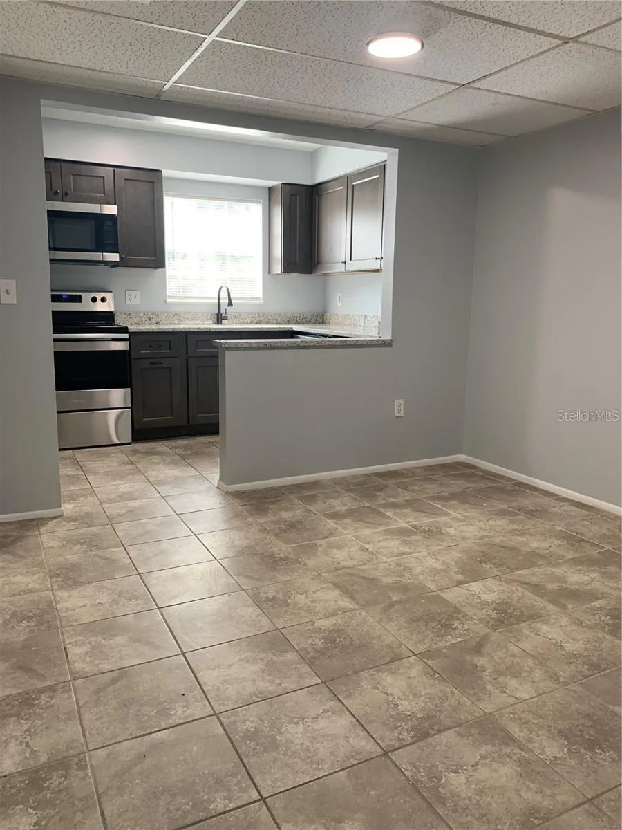 14402 REUTER STRASSE CIRCLE ##2 Tampa, FL 33613