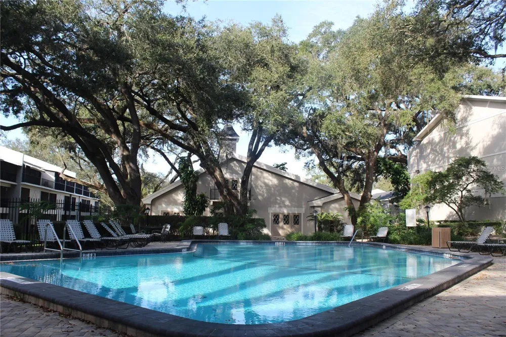 14402 REUTER STRASSE CIRCLE ##2 Tampa, FL 33613