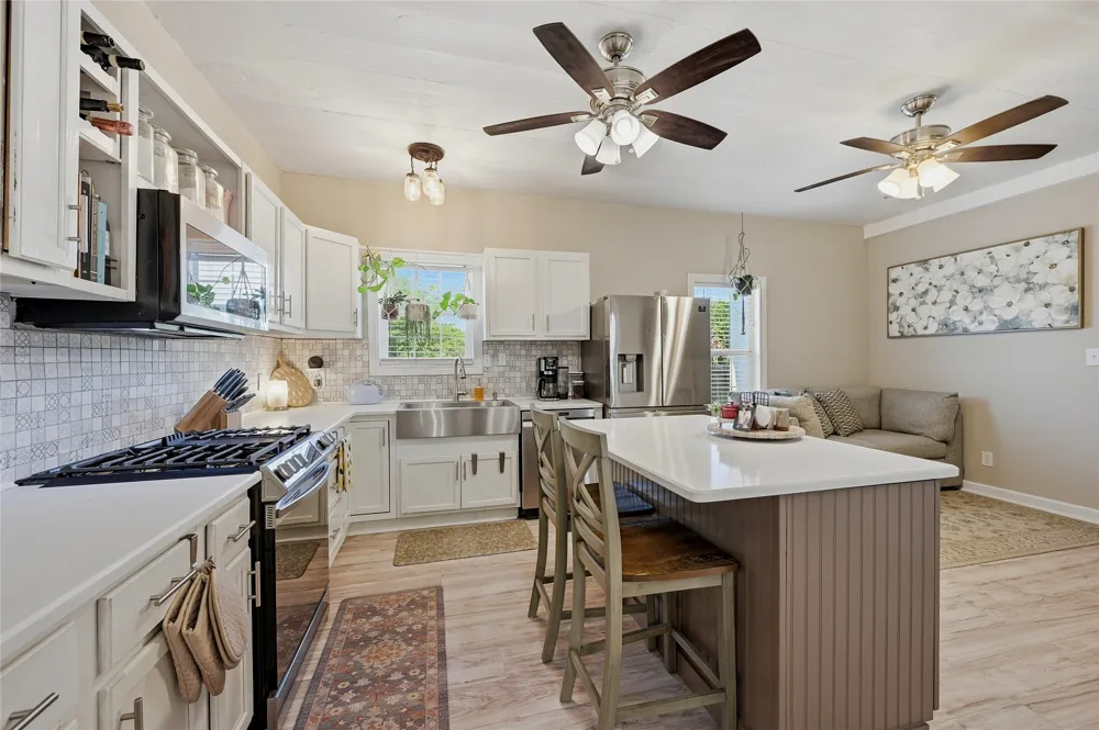 100 Buchanan Street Whitesboro, TX 76273