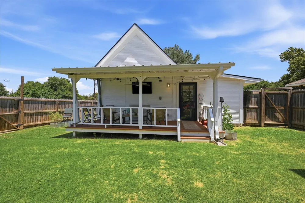 100 Buchanan Street Whitesboro, TX 76273