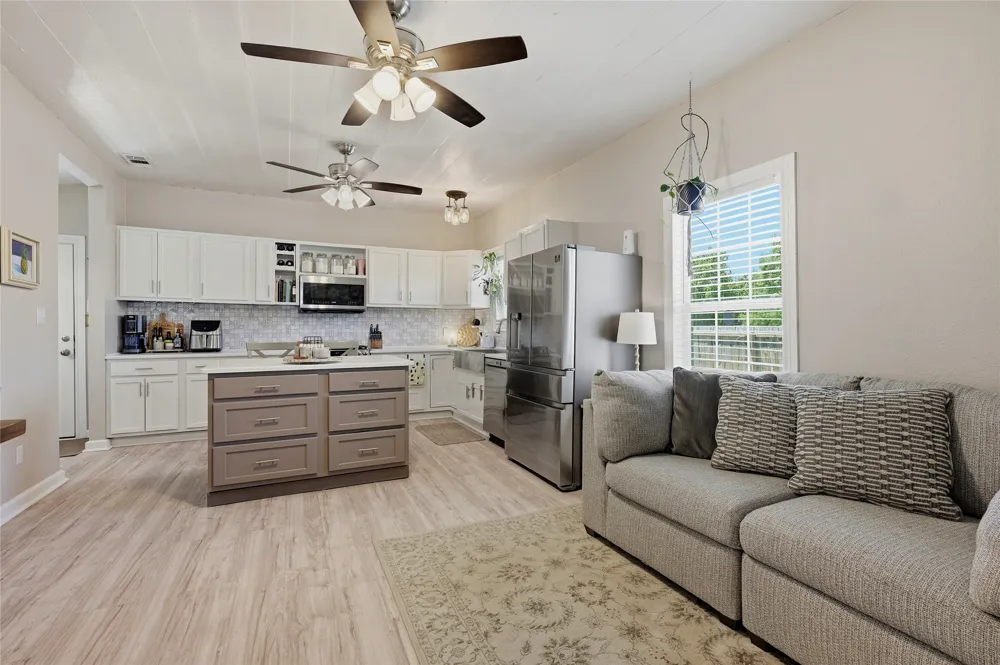 100 Buchanan Street Whitesboro, TX 76273