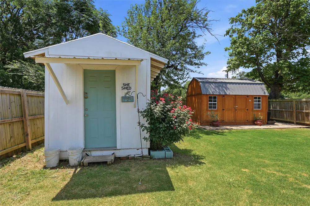 100 Buchanan Street Whitesboro, TX 76273