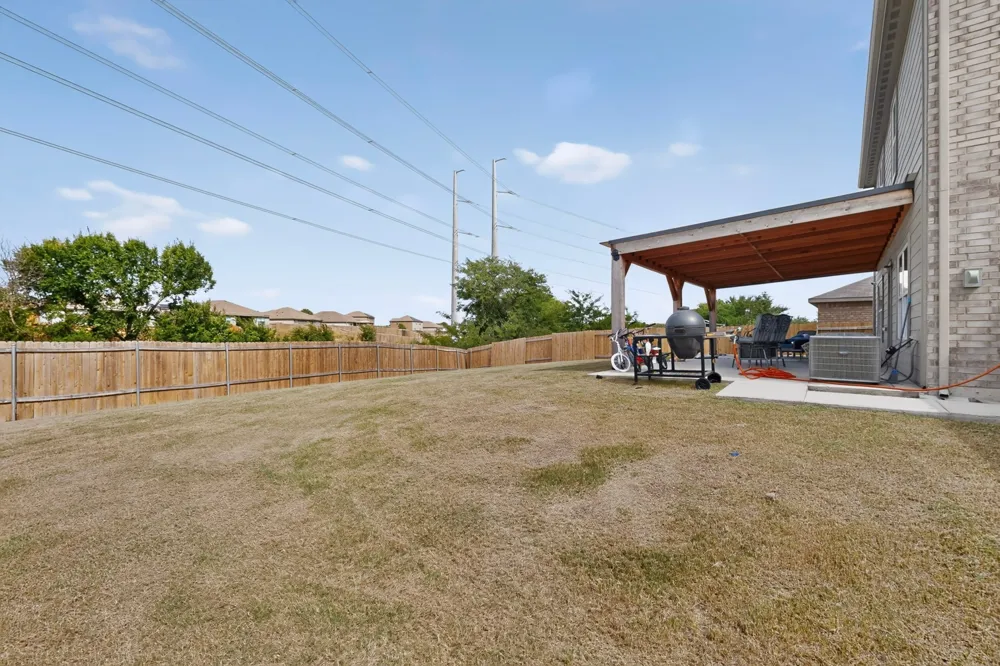 218 Banjo Trail Newark, TX 76071