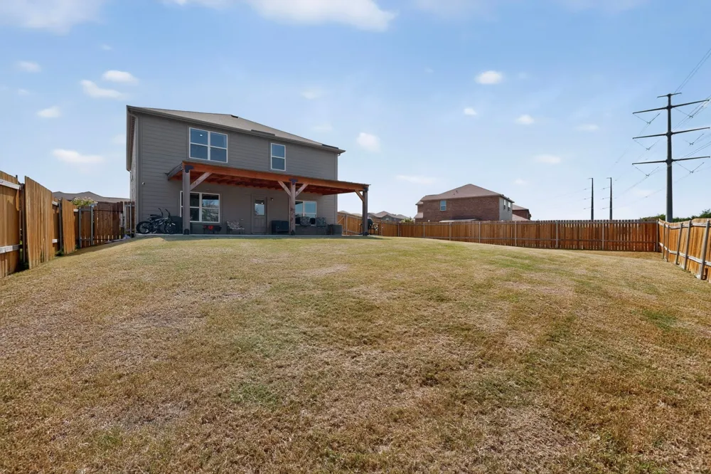 218 Banjo Trail Newark, TX 76071
