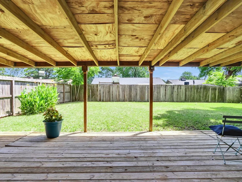 16811 Stardale Lane Friendswood, TX 77546