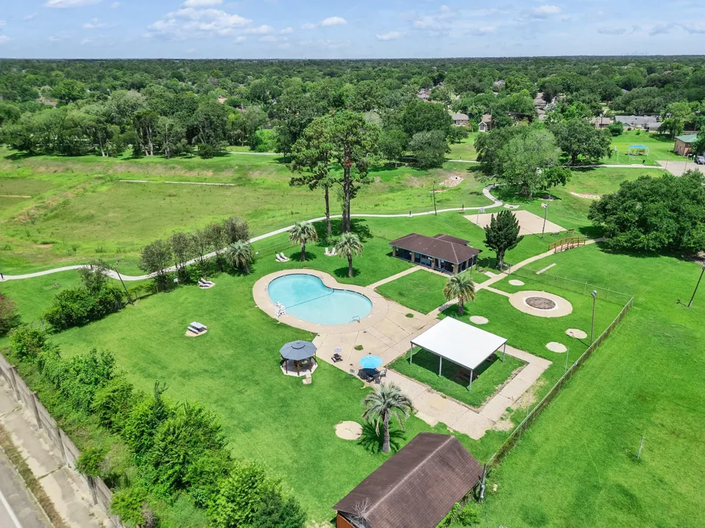 16811 Stardale Lane Friendswood, TX 77546