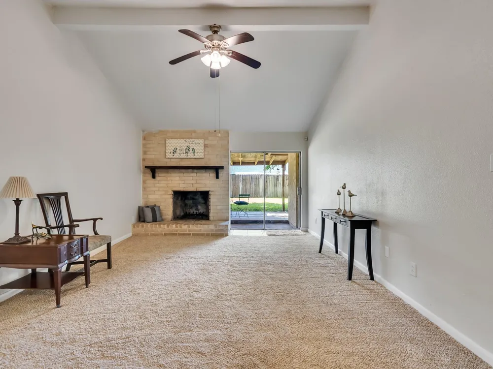 16811 Stardale Lane Friendswood, TX 77546