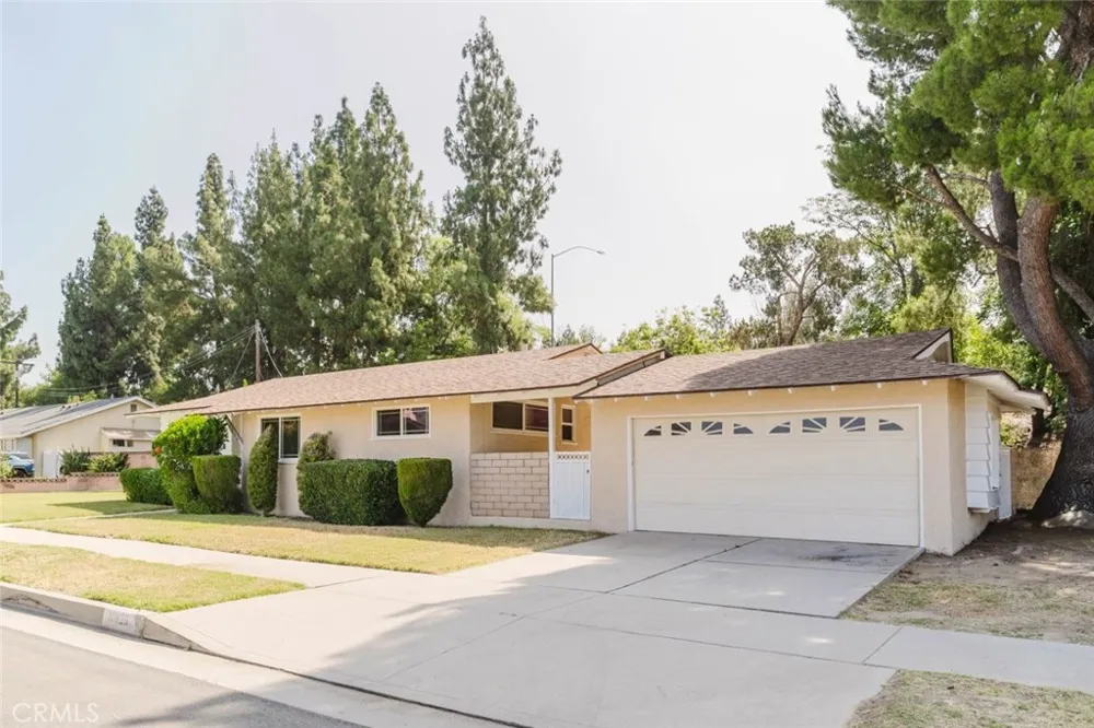 10826 Blucher Avenue Granada Hills, CA 91344