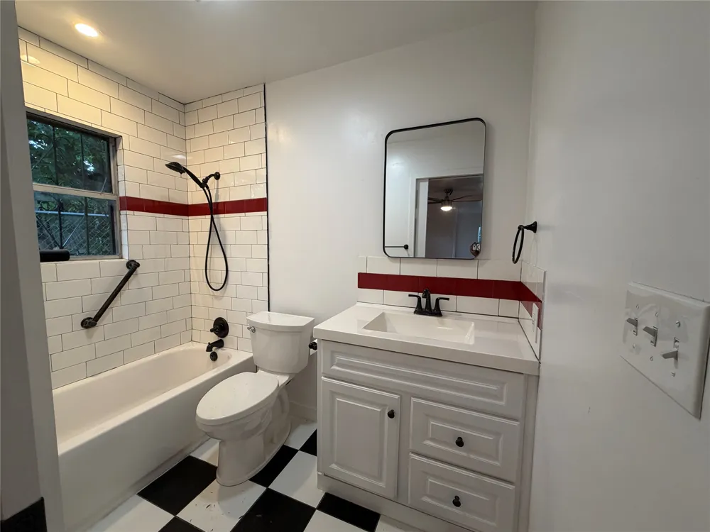 1060 Gardner Road Austin, TX 78721