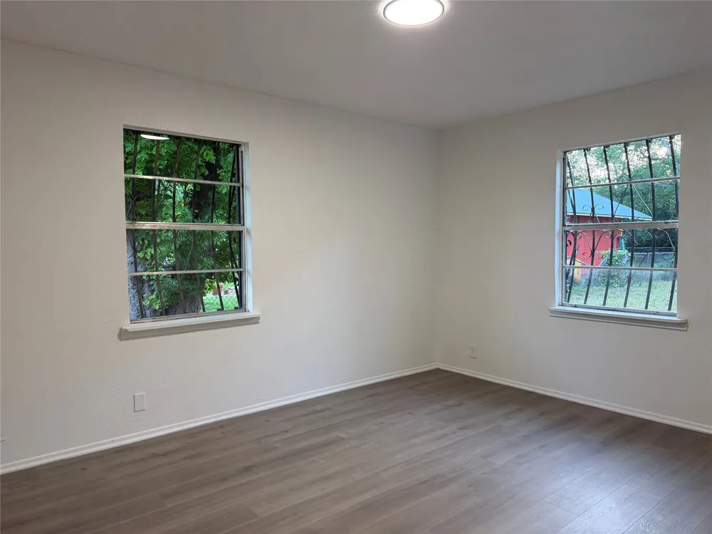 1060 Gardner Road Austin, TX 78721
