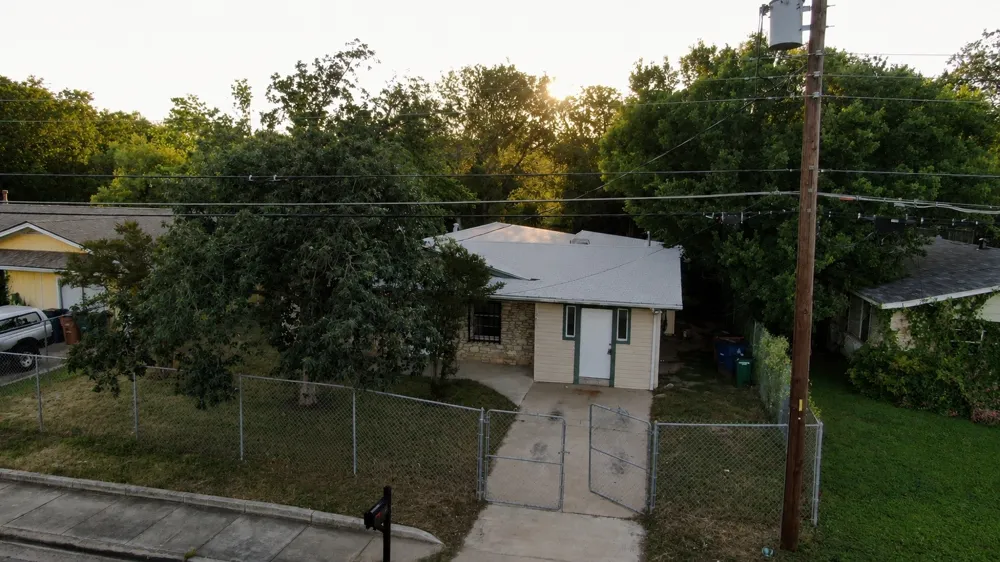 1060 Gardner Road Austin, TX 78721