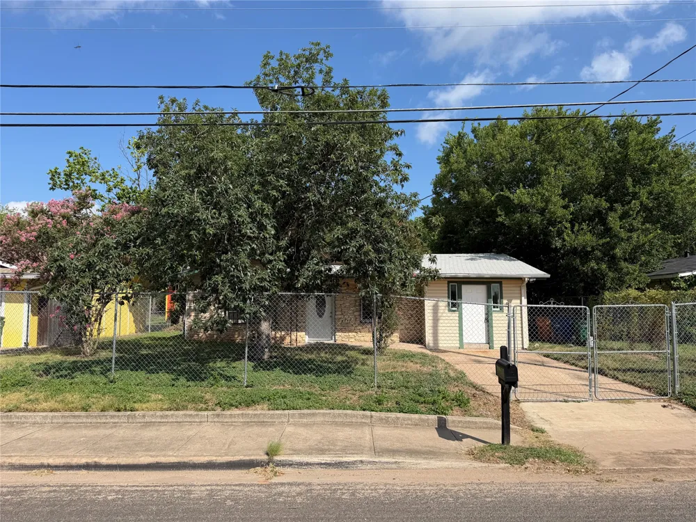1060 Gardner Road Austin, TX 78721