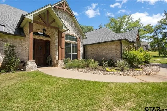 332 Hines Crossing Bullard, TX 75757