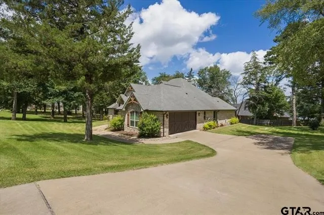 332 Hines Crossing Bullard, TX 75757