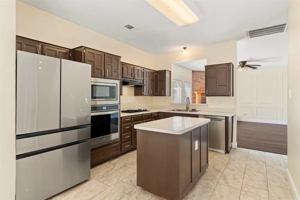 2522 Primrose Lane Rowlett, TX 75089