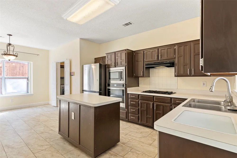 2522 Primrose Lane Rowlett, TX 75089