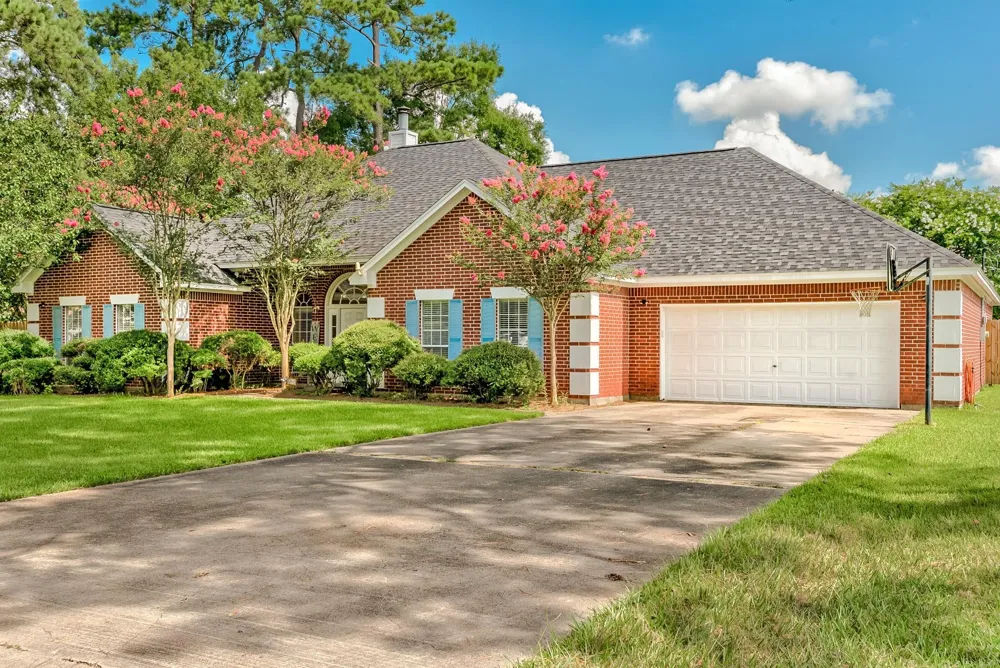 280 Brookhollow Street Vidor, TX 77662
