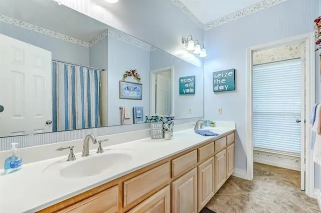 280 Brookhollow Street Vidor, TX 77662