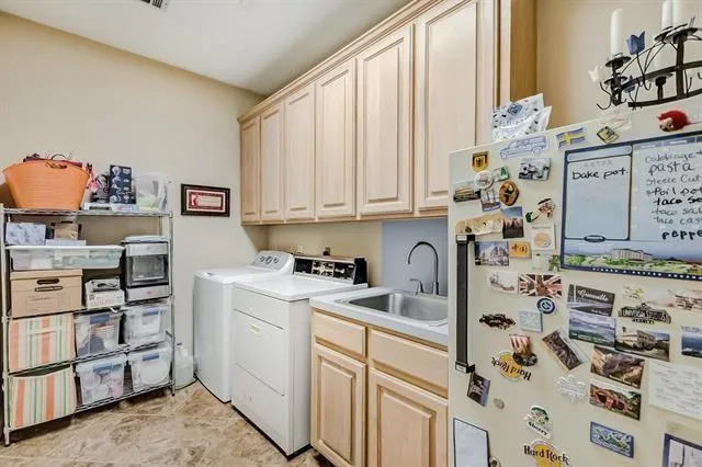 280 Brookhollow Street Vidor, TX 77662