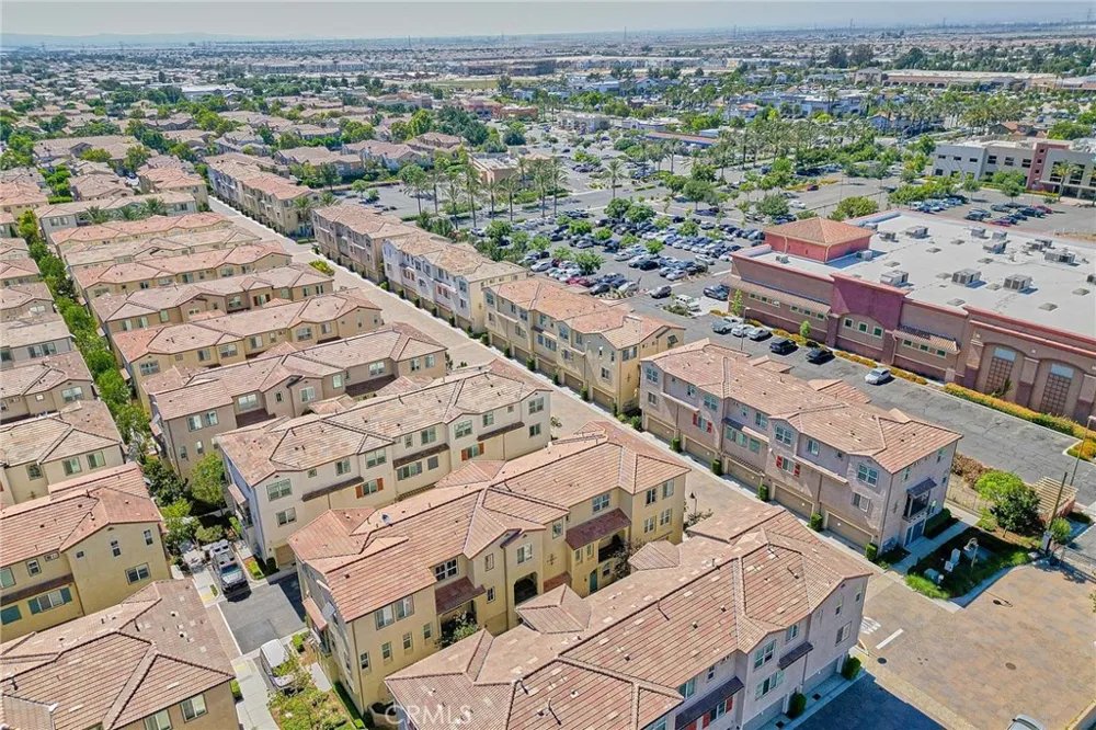 6331 Aquila Way Eastvale, CA 91752