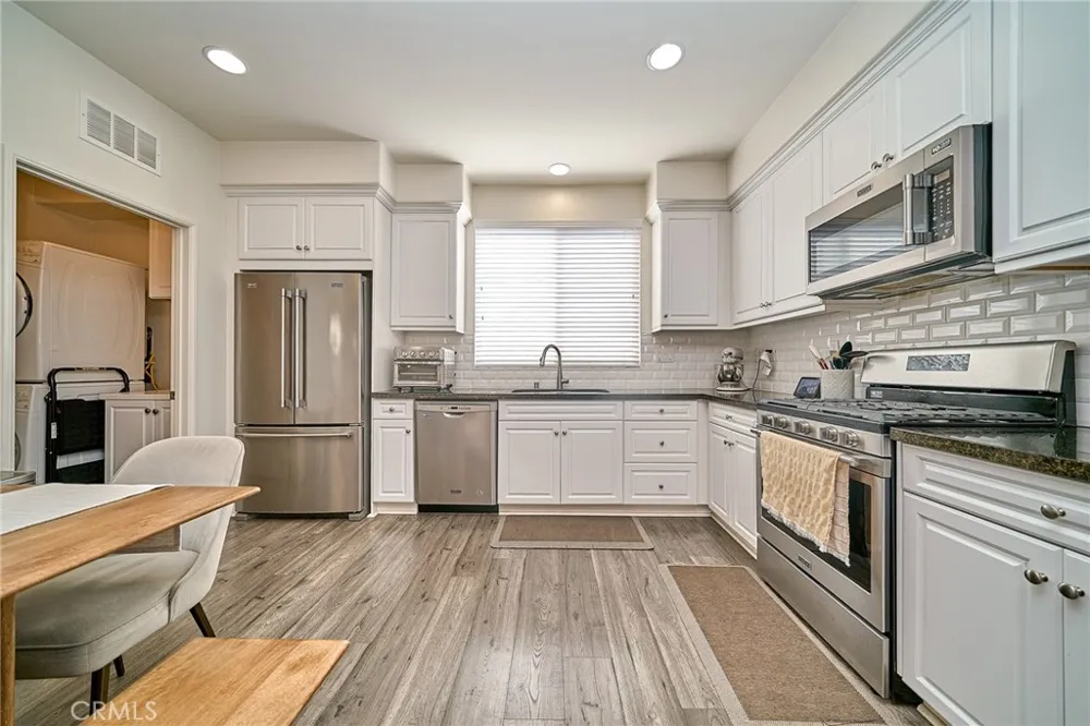 6331 Aquila Way Eastvale, CA 91752