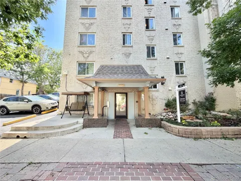 1125 Washington Street #301