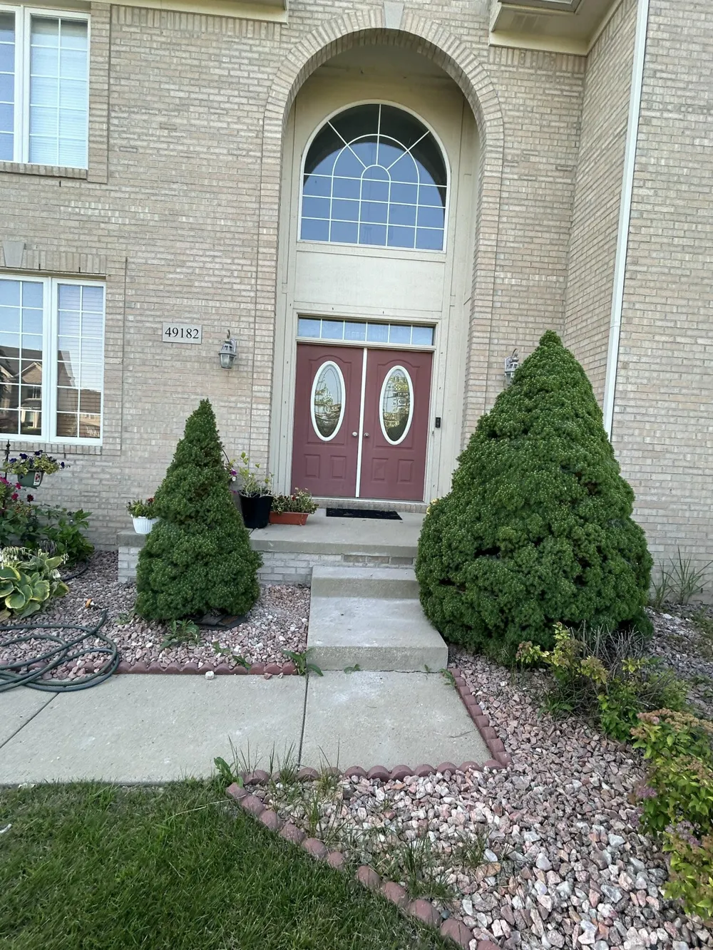 49182 Woodson Way Canton, MI 48187