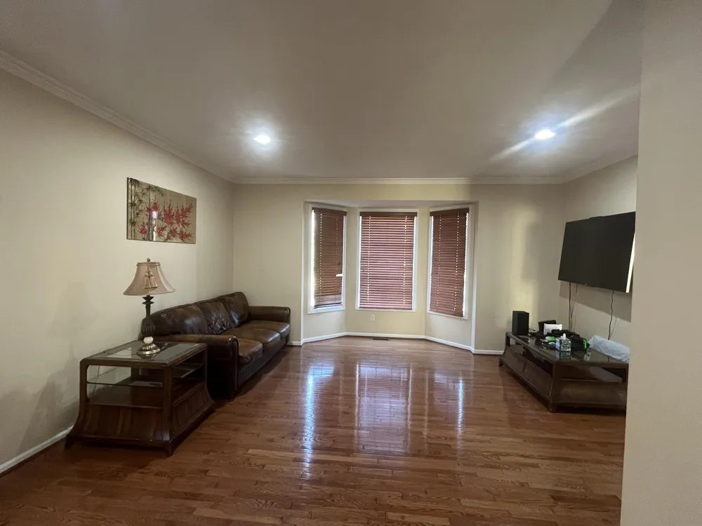 49182 Woodson Way Canton, MI 48187