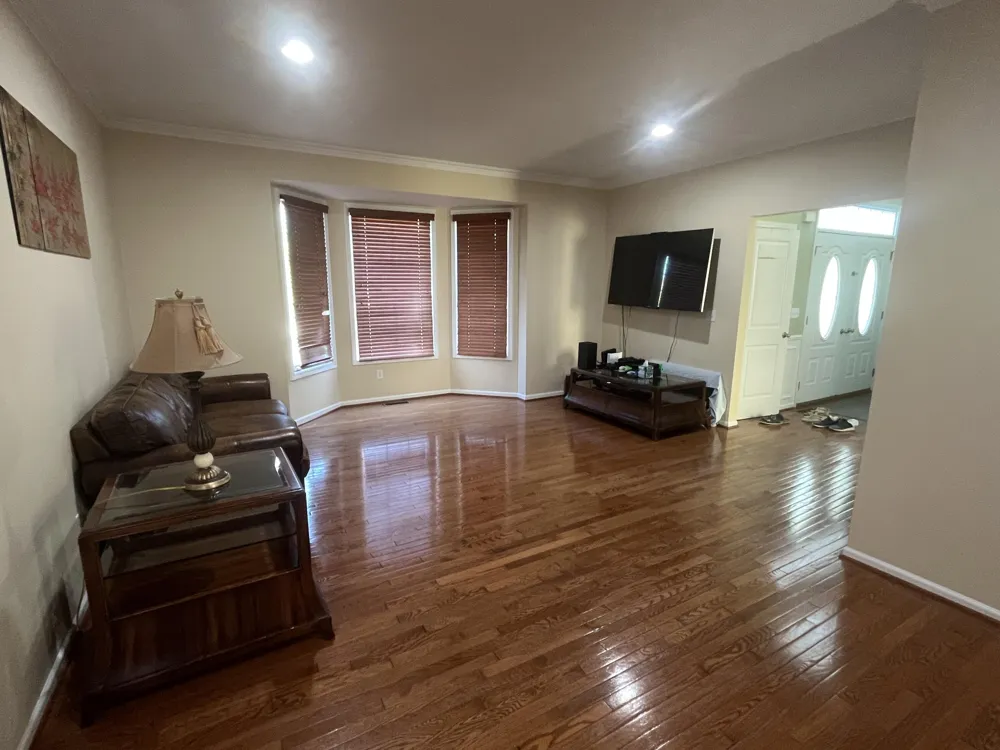 49182 Woodson Way Canton, MI 48187
