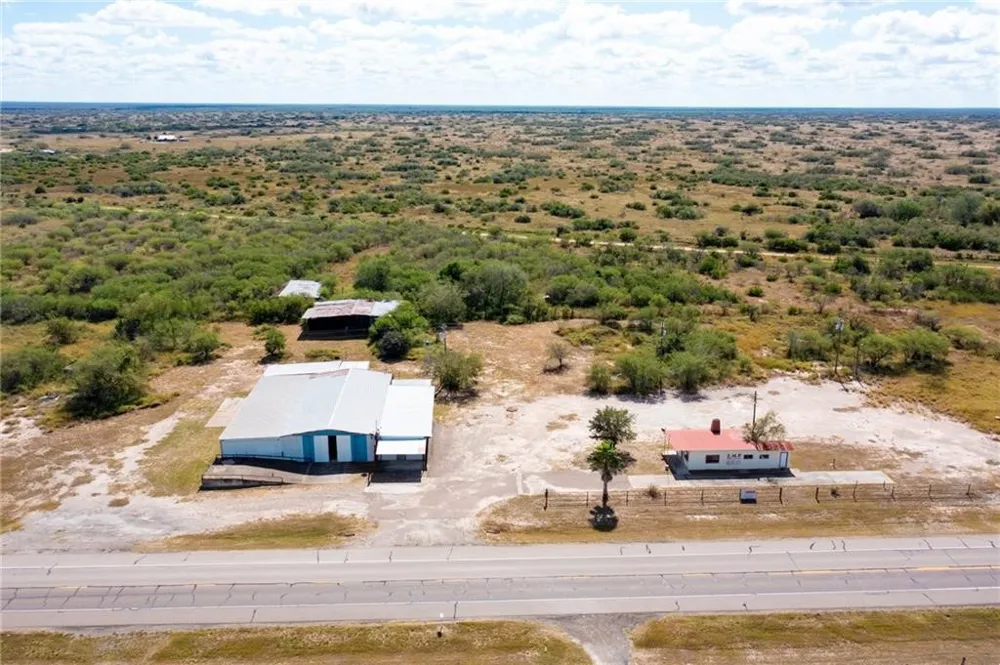 1055 S Smith Avenue Hebbronville, TX 78361