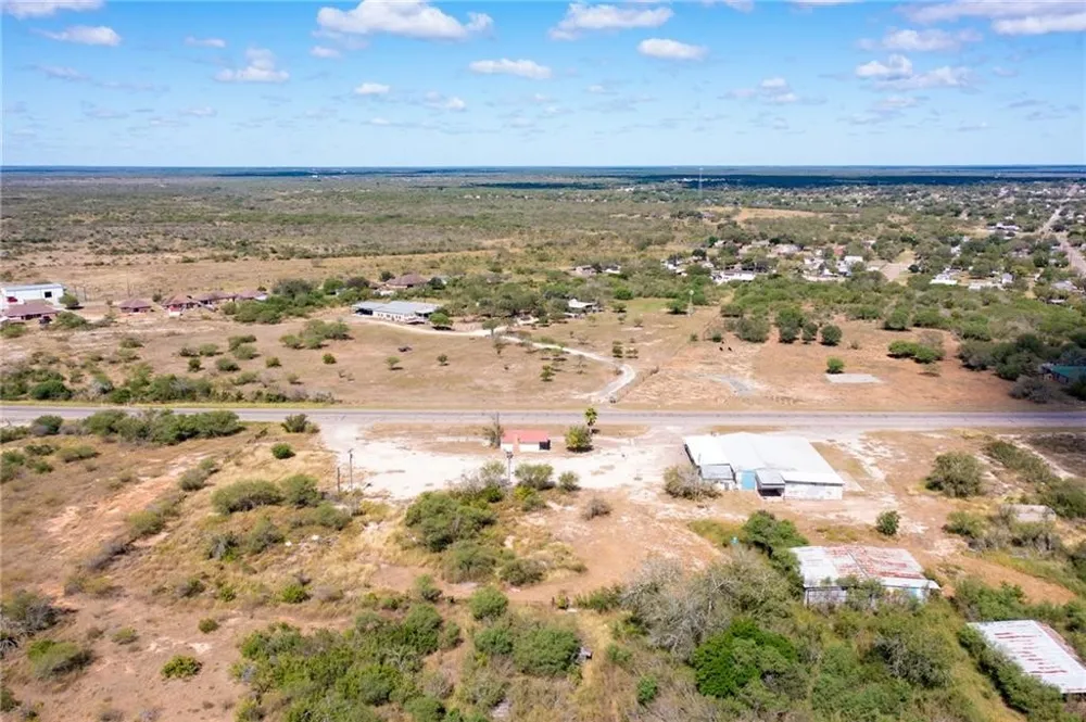 1055 S Smith Avenue Hebbronville, TX 78361