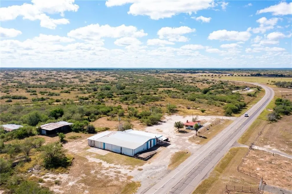 1055 S Smith Avenue Hebbronville, TX 78361