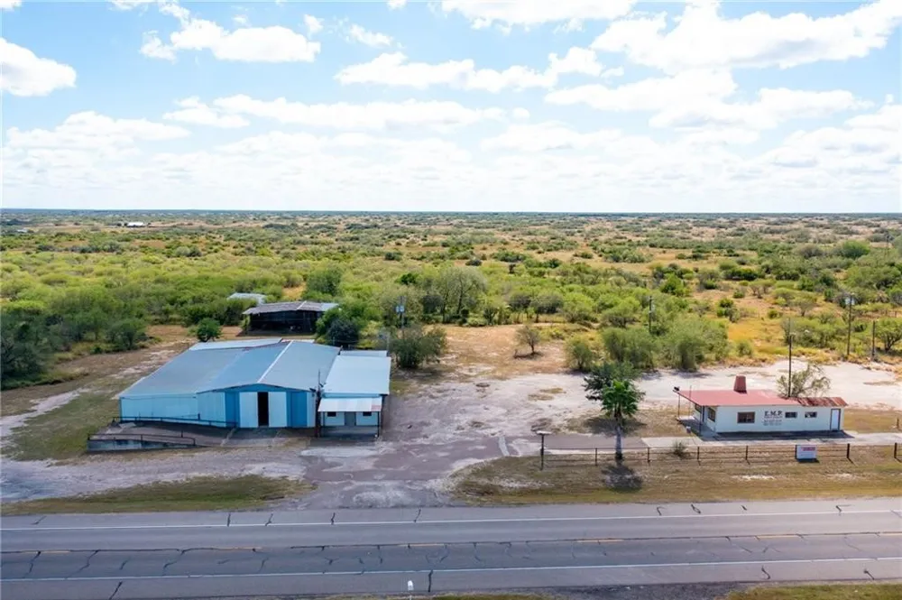 1055 S Smith Avenue Hebbronville, TX 78361
