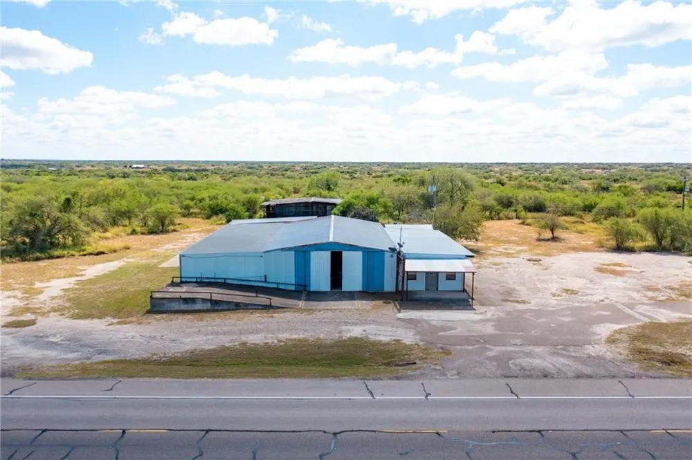 1055 S Smith Avenue Hebbronville, TX 78361