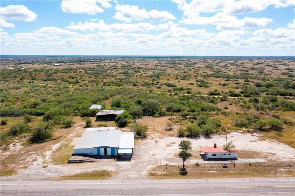 1055 S Smith Avenue Hebbronville, TX 78361