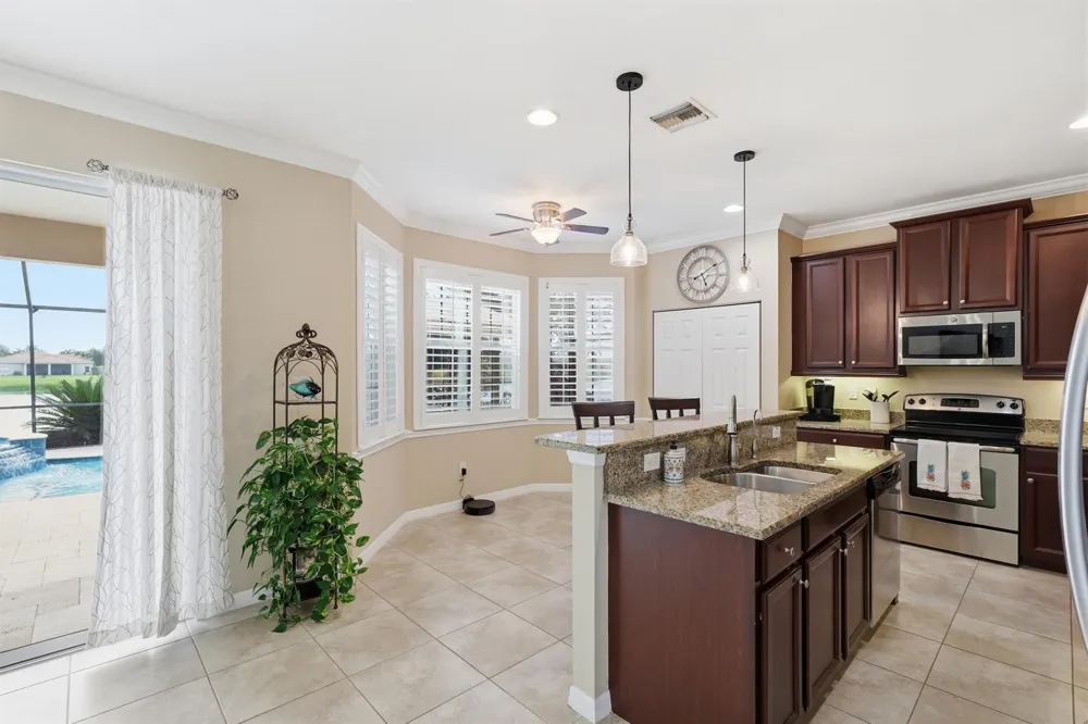 1517 Birdie Drive Naples, FL 34120