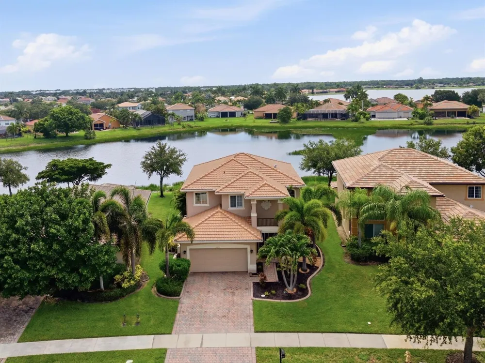 1517 Birdie Drive Naples, FL 34120