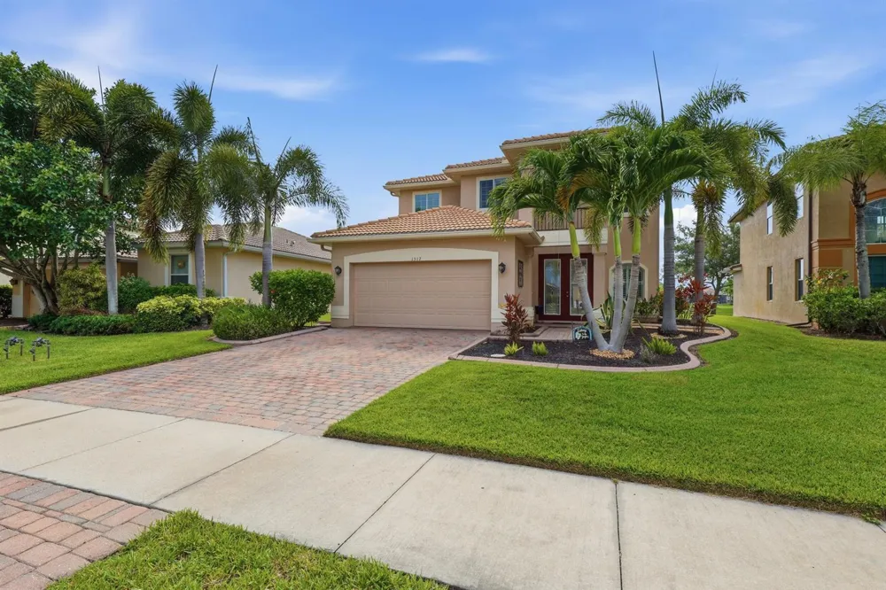 1517 Birdie Drive Naples, FL 34120